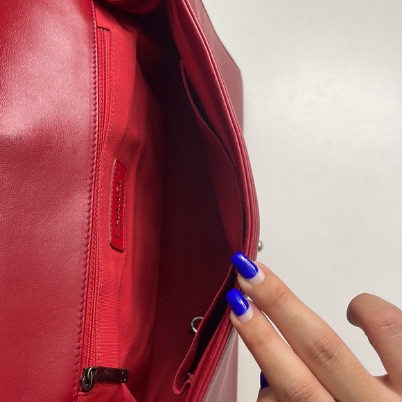 Chanel Lambskin Quilted Large Boy Bag flap, Black with Red piping - Picture 6 of 15